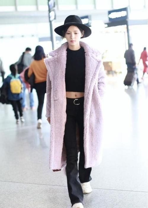 棉袄|大棉袄穿着太老气,一身羊羔绒保暖又时髦,让你气质大提升