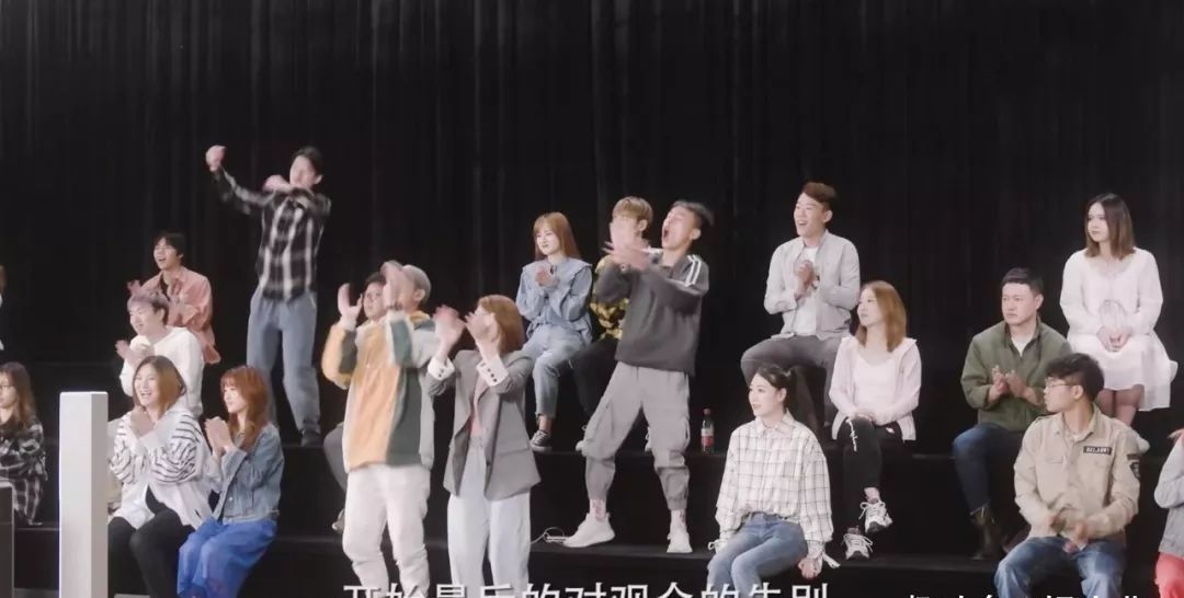 创新|《爱5》韦正求创新,可苦了娄艺潇,一套衣服换30多遍,累到手抖