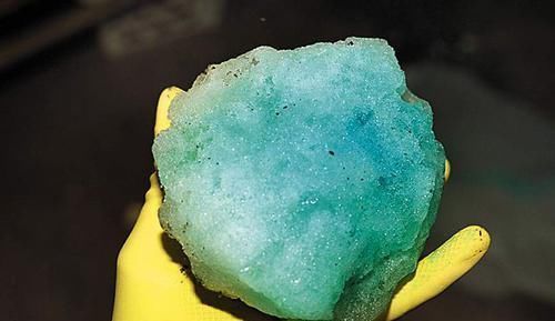 2ρCAv^2|如果一块五吨重的冰从万米高空落下,会砸死人吗