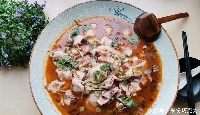 简单|家常酸菜鱼的做法,简单容易学,味道和餐馆一样好,鱼肉鲜嫩酸爽