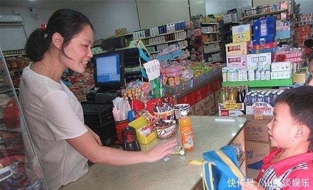  上门|6岁男孩50元只买回一袋盐，亲妈上门讨说法，收银员：自己看监控