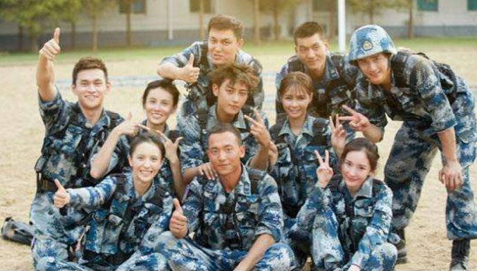 综艺节目|“被迫停播”综艺节目,第2个就没播,这档却因收视太高被叫停