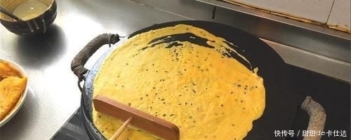  分钟|烙饼别只会用电饼铛了，如此做超简单，5分钟10张，全家人都爱吃