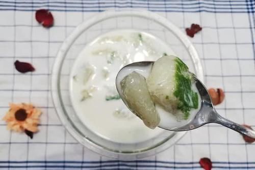 做成|把黄瓜做成甜品,解腻清爽Q弹可口,不仅热量低,还能助消化