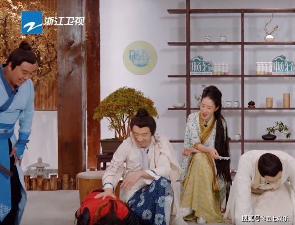 青春环游记|这才是偶像吴彤出刁难问题,周深输了比赛,但赢了人设