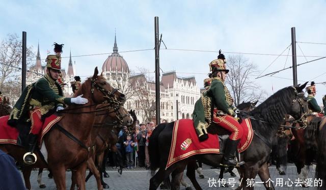 共和国|唯一建立两个社会主义政权的国家，人民生活富裕，但结局令人警醒！