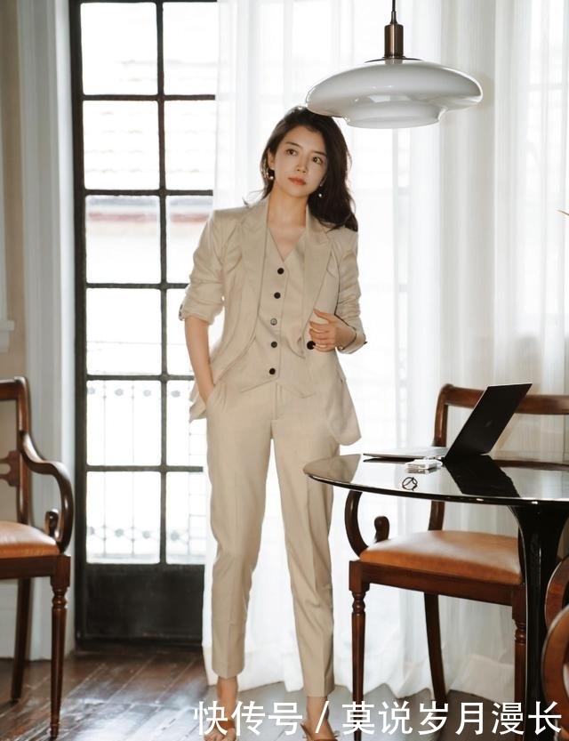 化身|初秋轻熟风职场套装，化身知性女强人，强势但不失温婉