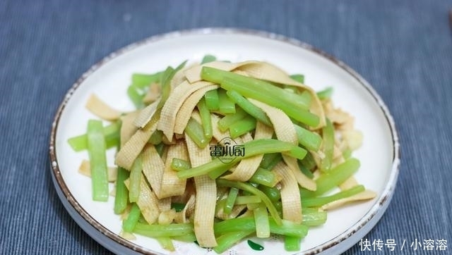正好|这个菜含钙极高,儿童多吃对长牙很有帮助,现在吃正好!