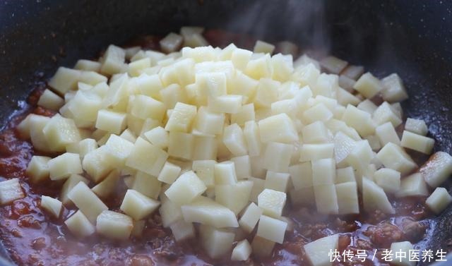 面条|面食中的极品佳作,比刀削面好看,比炸酱面过瘾,营养更解馋!