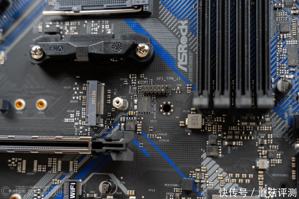  华擎|一块性价比超高的B550主板、华擎B550 Extreme4极限玩家主板 评测