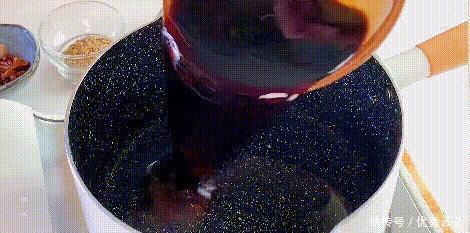  适量|小时候最爱的蒜泥白肉，加了秘制甜酱油，经典川菜不错过