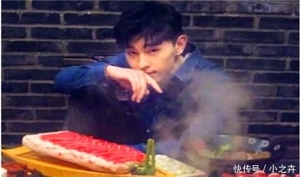 老板|杨紫和朋友去吃火锅服务员却说免单了,老板是他