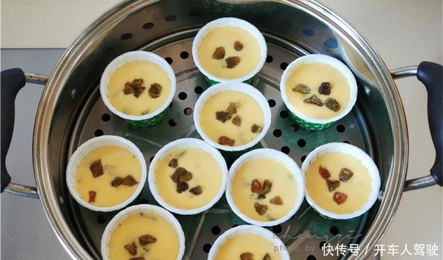 玉米面|孩子开学早餐别发愁,睡前花5分钟,早起蒸一锅,比蛋糕都好吃