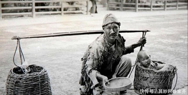 清朝|真实罕见的老照片:穷人在流浪,富人在欢笑,这才是真正的大清朝