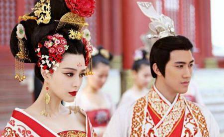  传给|一代女皇武则天临死前，为何不将皇位传给武家后人？其实原因简单