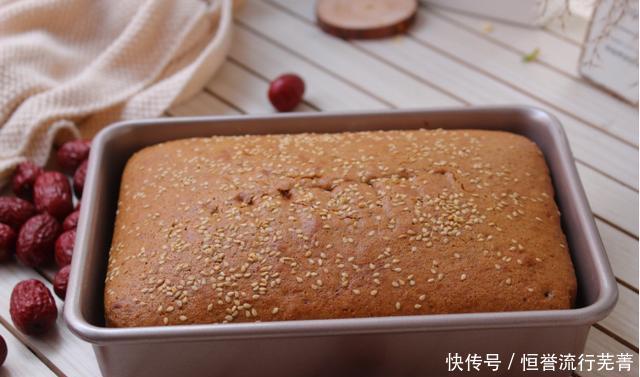 枣糕|秋季暖心糕点红糖枣糕,自己在家就能制作,软糯美味,幸福感倍增