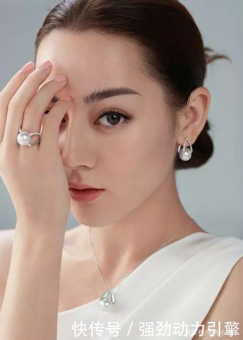  微笑|女生脸上有这3个特征，是很吸引直男的“微笑脸”，很容易招桃花