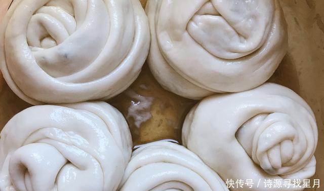 柔软|烙饼这样做才好吃,柔软多层,外酥里嫩,出锅瞬间被抢光,真香