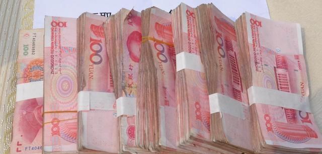 当晚|3年前借同学8万未还，他婚礼我送一纸条，当晚乖乖把钱打给我