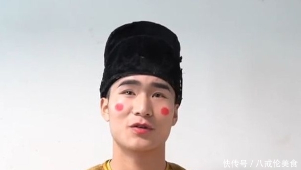 粉丝|不倒翁男孩有多个女友借钱不还,幸好不倒翁小姐姐没有与他在一起