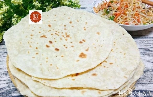 家常|家常烙饼最简单的方法,多加这一步,又软又薄,一分钟烙一张!