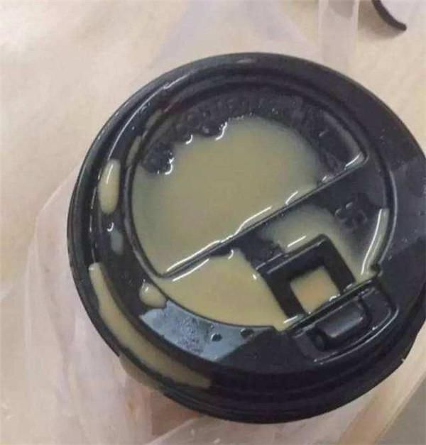 外卖|为什么我点的炸鸡外卖,可乐包装上有一个“针眼”看完才明白