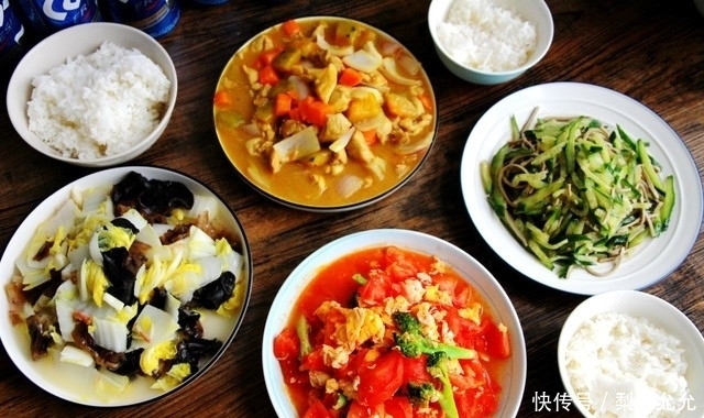  营养|晒晒周末午餐，4个人4道家常菜，夏天常吃，营养健康、简单易做