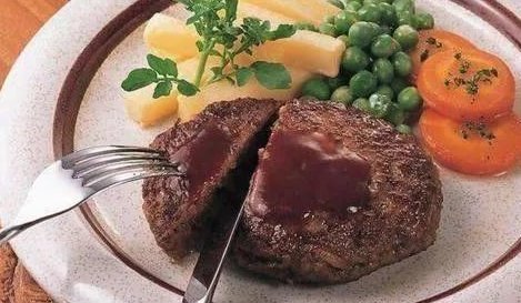 刀叉|自己去吃牛排,不敢去上厕所服务员刀叉如此摆,我们就不收