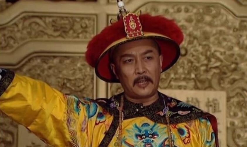 头盔|清朝入关以后,官兵的头盔上,为何有一根非常长的盔枪?