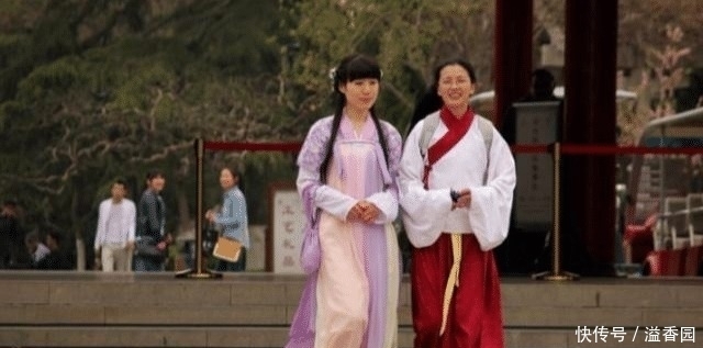 赞誉|怎样看待年轻人穿“汉服”上街?网友赞誉,专家:毫无艺术性