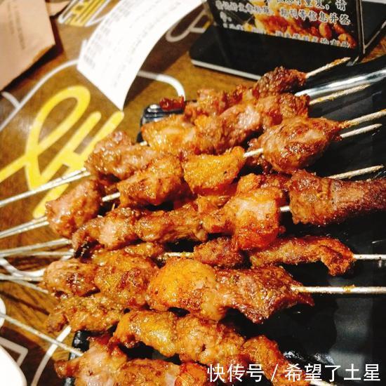 游客|那些坑游客的美食街，你去过几个