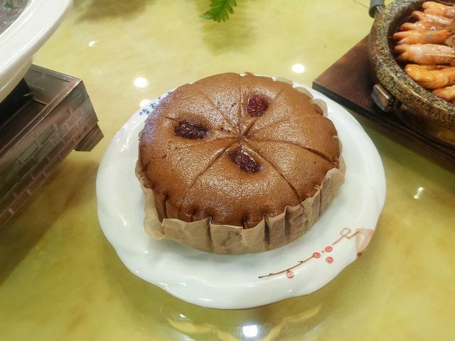 出手|孩子高考581分,父母大摆10桌宴席,邻居就这分也拿得出手