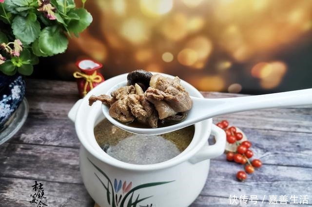 免疫增强|这食材是天然免疫增强剂,与鸡肉一起炖,特香,满满蛋白质