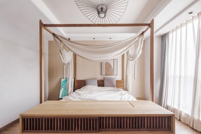  设计师|230㎡的半复式长什么样？设计师这样装修，自带阳光房，效果温馨