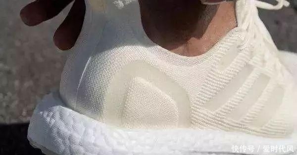 鲜花|球鞋当花瓶,鲜花填充羽绒服?时尚界的环保也太香了