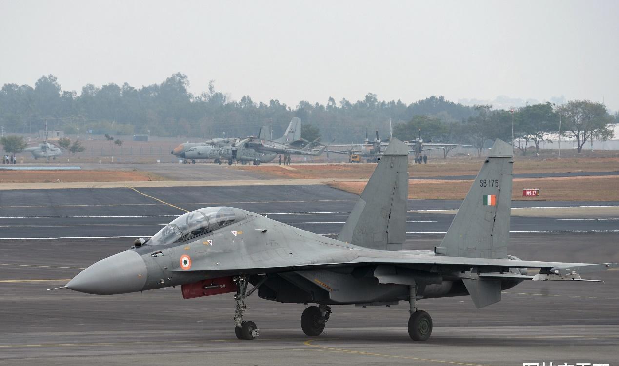 救命稻草|最后的“救命稻草”?印军妄想LCA战机同时打赢中巴,歼20在列