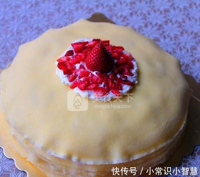 简单|草莓千层蛋糕,一口锅就能做,做法简单,营养美味!