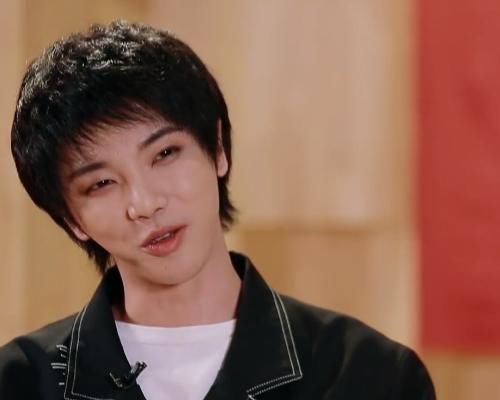 当中|华晨宇对左立撒娇使性子,节目组用6字来救场,弹幕区“沦陷”了