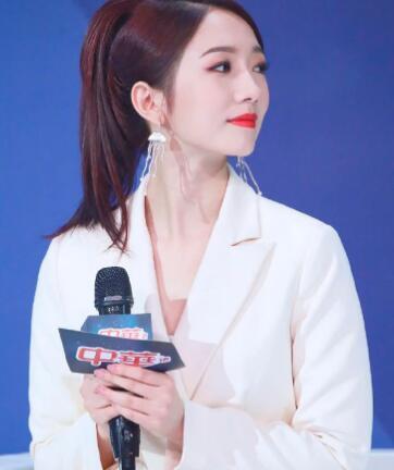 成名|孟美岐透露,在成名前,曾在韩国当练习生,一天只能睡三个小时