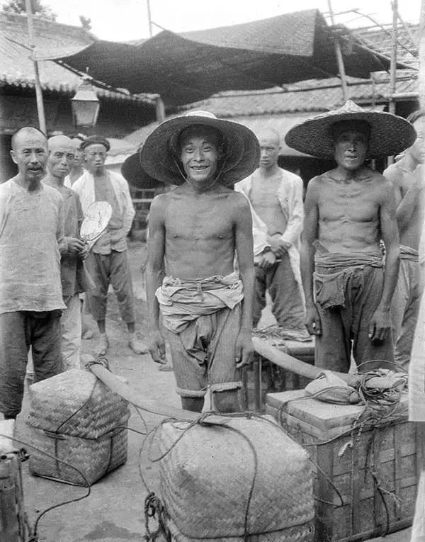 民国时期|民国时期的中国是什么样的美国人拍了一组黑白照片