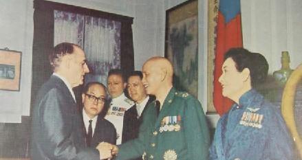 泄露|他出8根金条购买国宝,妾室却勾连日本人偷取,侄儿宁死不肯泄露