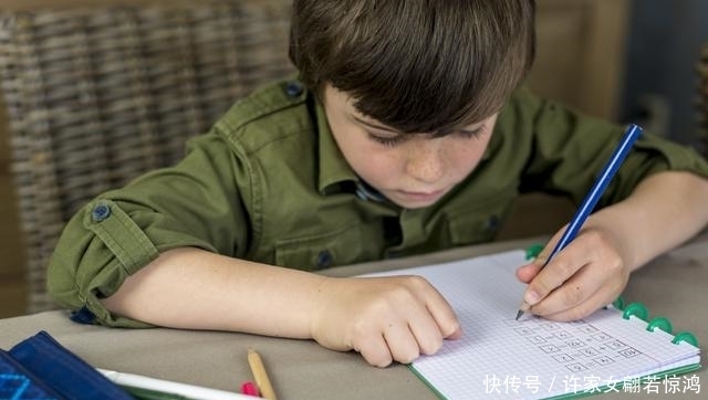  乖巧|16岁男孩休学自闭沉迷游戏，别被孩子从小的＂乖巧听话＂给蒙骗了