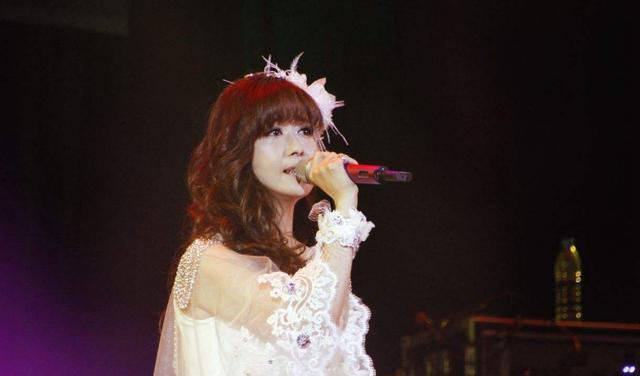 颜值|孟庭苇:哥哥去世,父亲中风,20年颜值不变,单身6年陪儿子