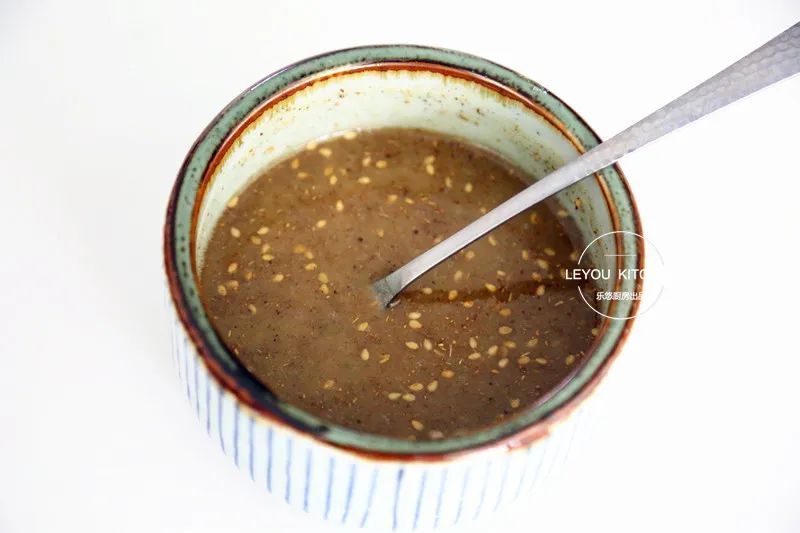 全家人|1斤面粉做6个烧饼,不油不腻,平底锅就能做,刚好全家人的早餐