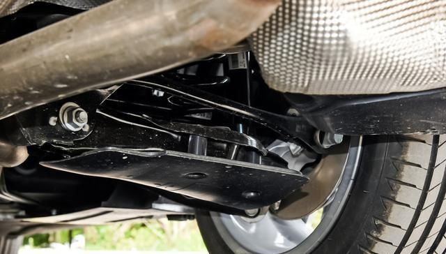 轴距|入门级豪车一个车型,两种车长+两种轴距,全系20T+8AT