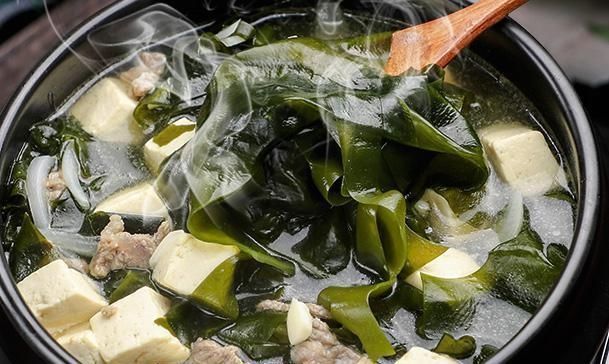  海带|海带有“长寿菜”的美誉，营养丰富，海带汤更是受欢迎