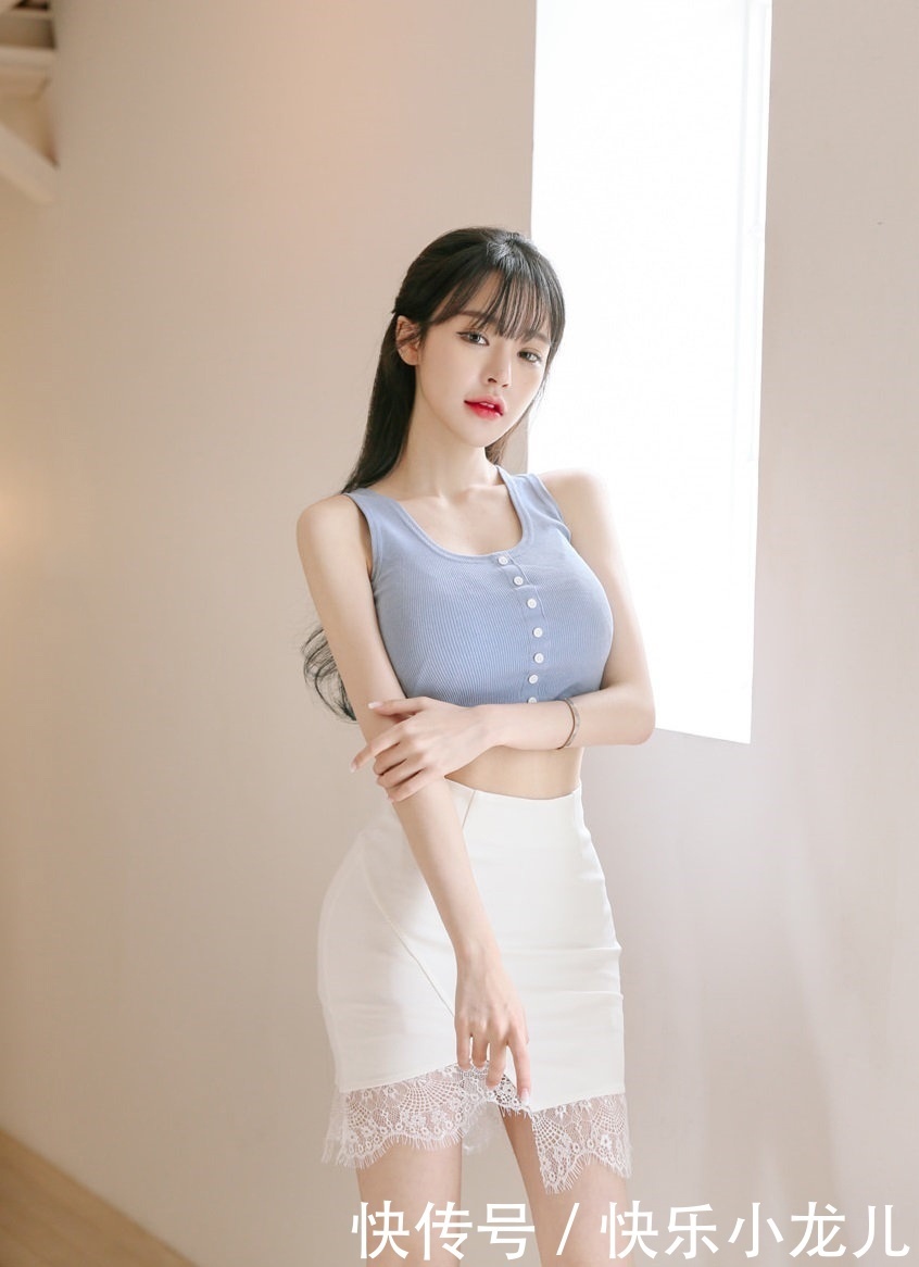 好身材|穿搭:穿上小吊带,瞬间就不淡定了,怎么身材这么好