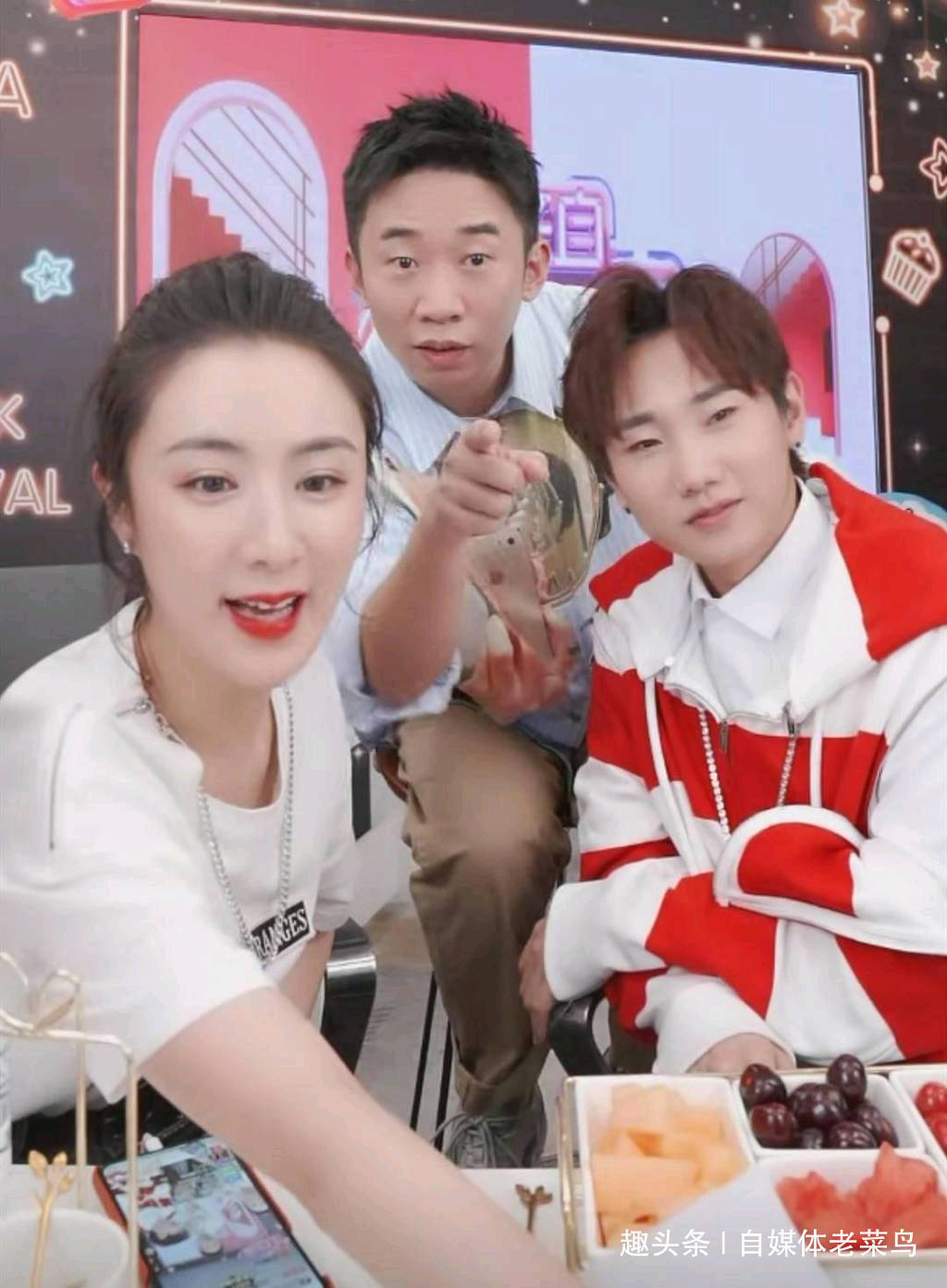  综艺节目|带货“直播女王”薇娅，上综艺节目引争议，她有怎么样的传奇经历