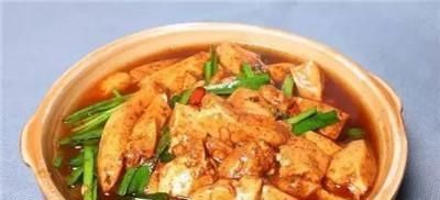 豆腐|做焖汁豆腐时,不要直接放入锅里煎,多加这两步,豆腐又嫩又滑