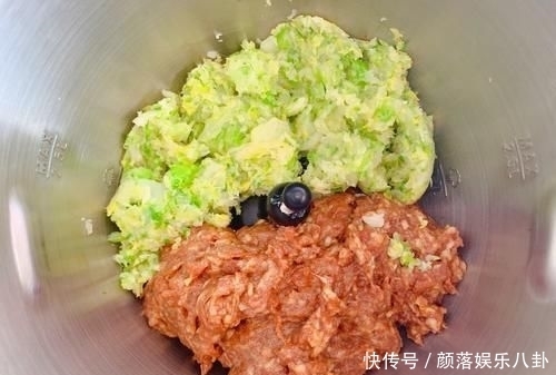 猪肉|黑猪肉卷心菜水饺